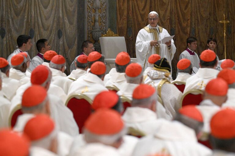 VATICAN-RELIGION-POPE
