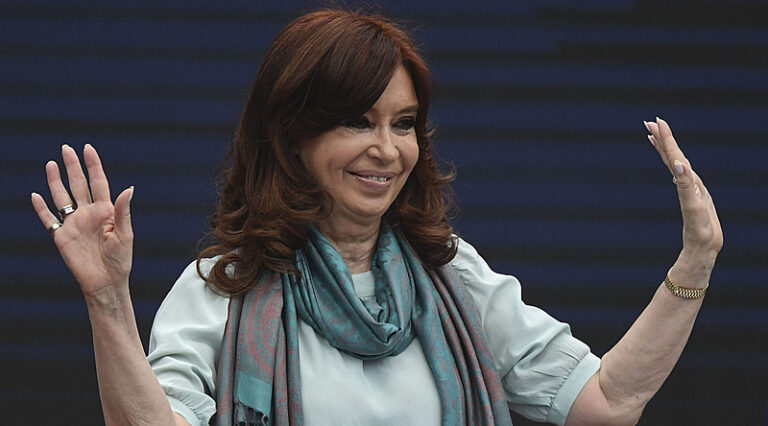 Suprema Corte da Argentina determina prisão e inelegibilidade de Cristina Kirchner