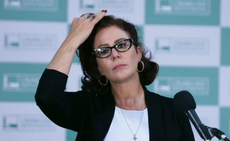 Brasília (DF) 23/04/2024  Deputada Carla Zambelli durante coletiva na Câmara dos Deputados. Foto Lula Marques/ Agência Brasil