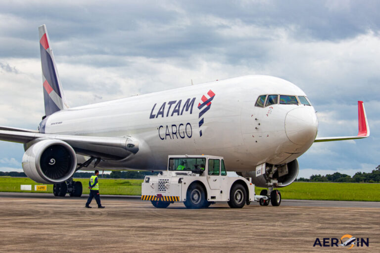 LATAM-Cargo-767-300F-23120108-1024x682
