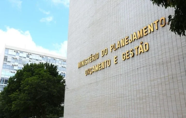 ministério-do-planejamento-orçamento-e-gestão-010316-RF_006-840x560