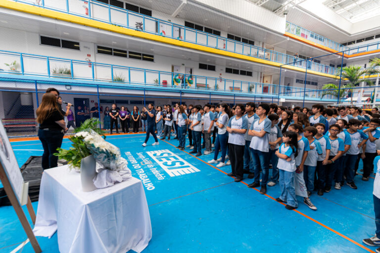 Escola-Sesi-homenagem-Roberto-Macedo