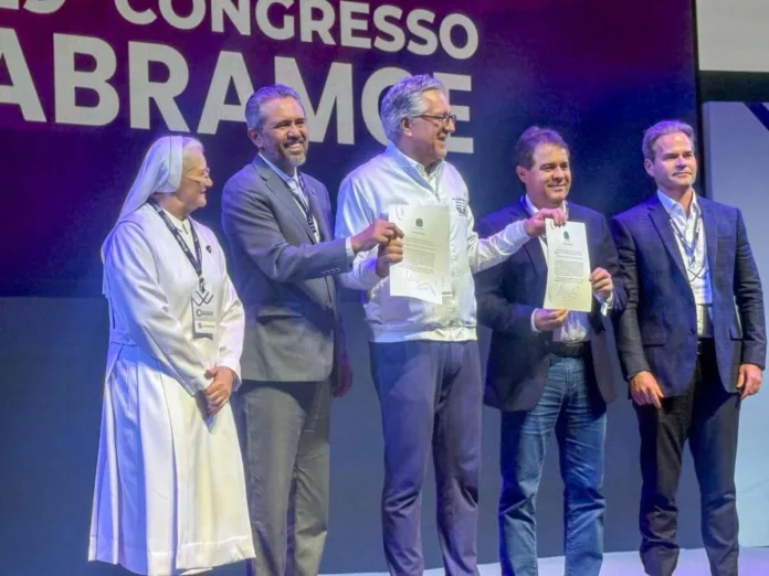 WhatsApp-Image-2025-10-30-at-13.47.59-5-1200x900-1-696x522