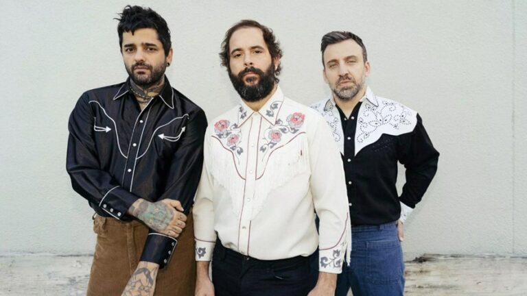 WhatsApp Image 2025-11-03 at 17.41.11 (1)