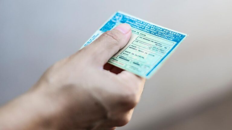 Congresso torna obrigatório exame toxicológico para primeira CNH