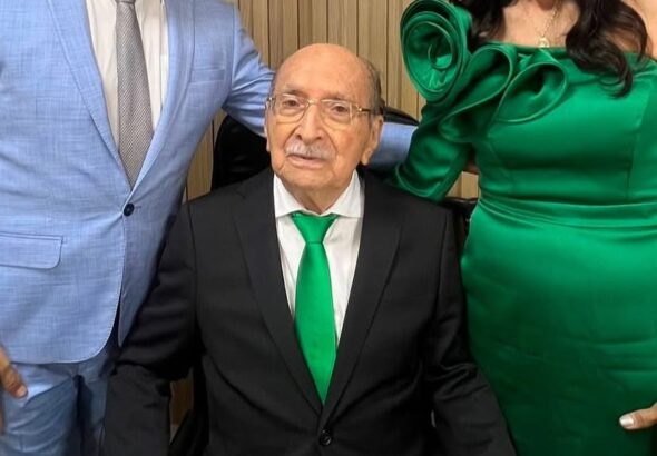 um-seculo-de-vida-historia-e-legado-dr-amadeu-de-araujo-arraishoje-tive-a-honra-de-estar-ao-e1765131630882