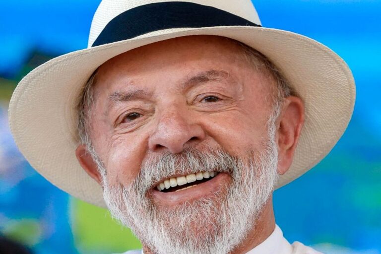 Lula reafirma candidatura durante evento em Maceió