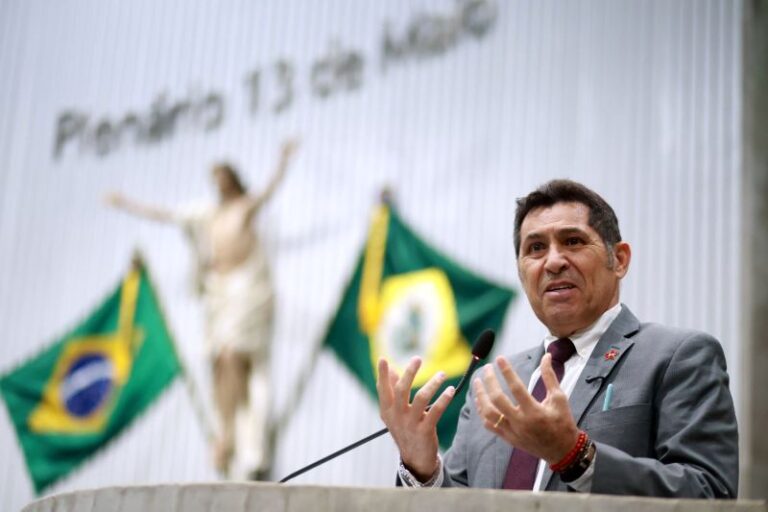 de-assis-2