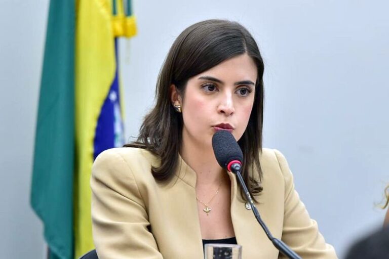 tabata-amaral