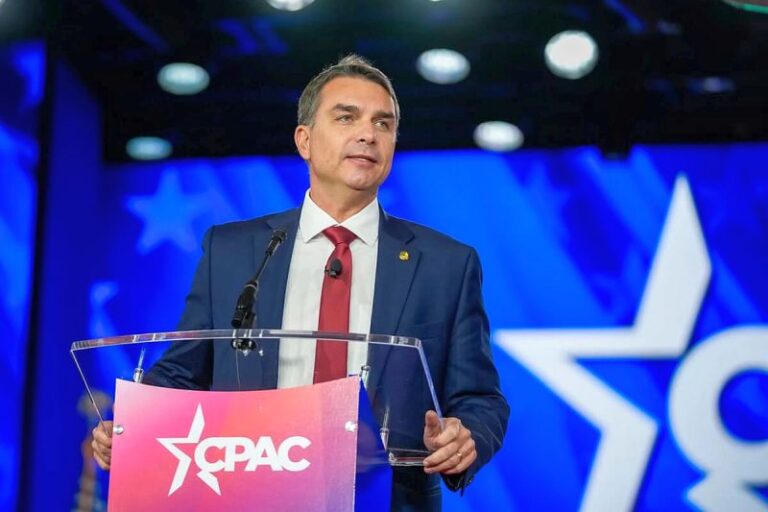 flavio-bolsonaro2