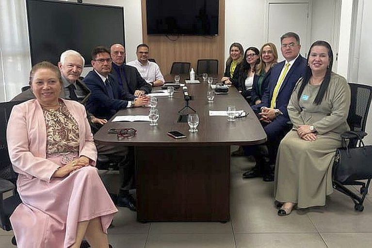 reunião-tre-ce