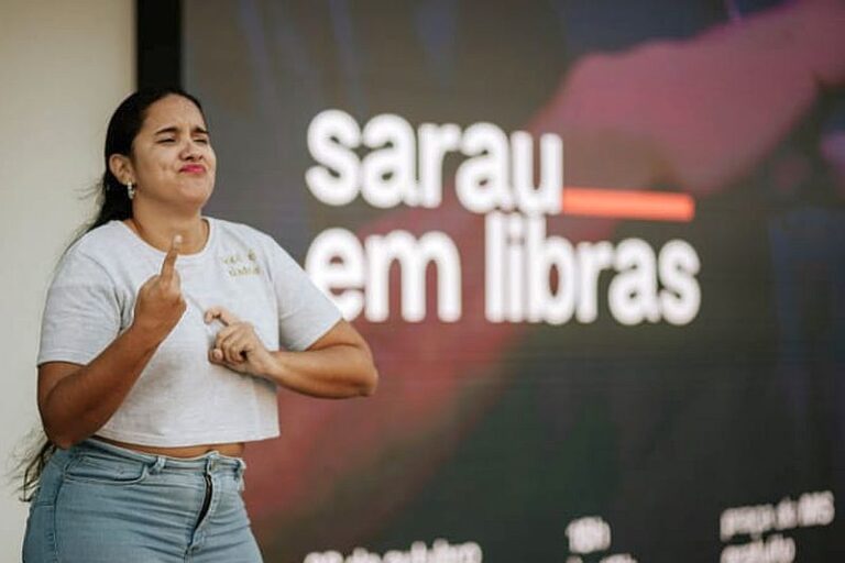 sarau-em-libras