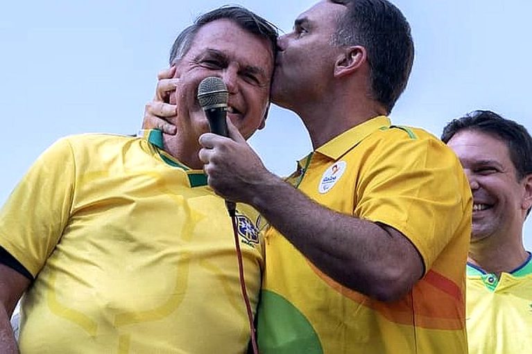 bolsonaro-e-flávio
