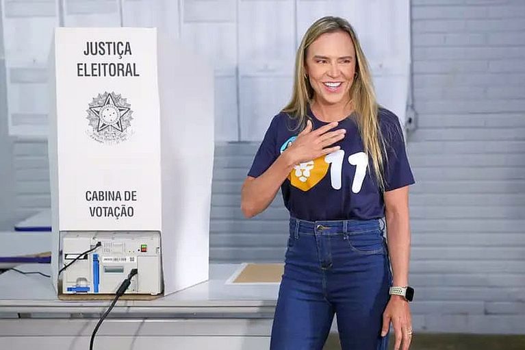 celina-leão