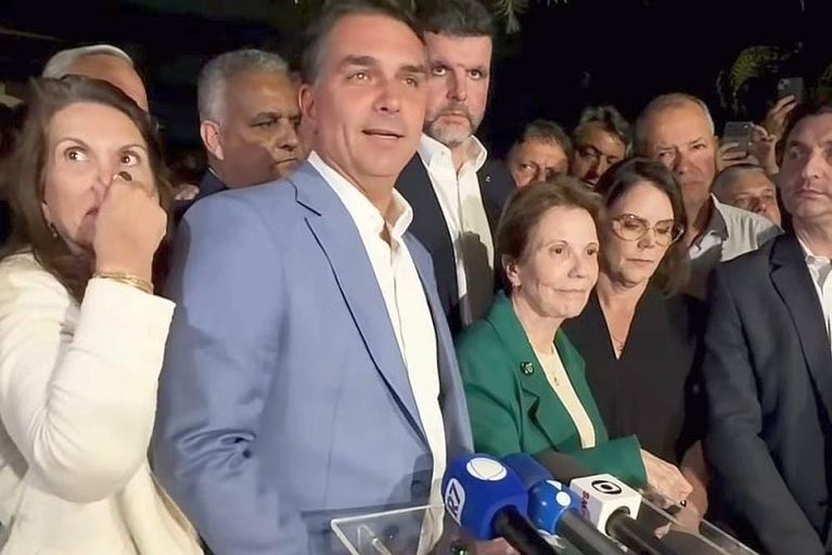 flávio-bolsonaro-segundo-turno