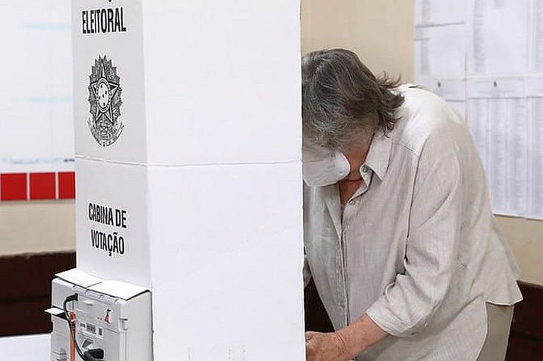 idoso-votando