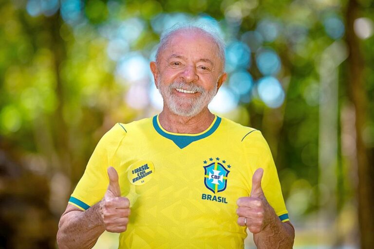 lula-camisa-selecao