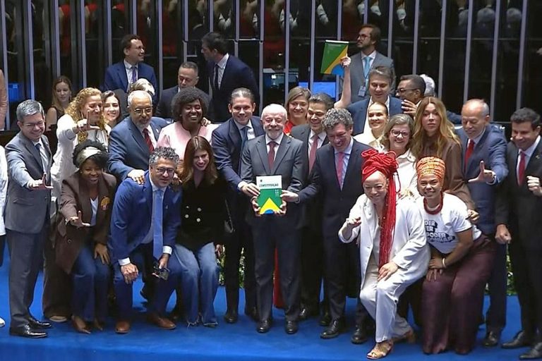 promulgação-da-pec-6x1
